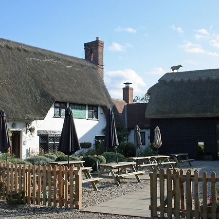 Отель The Red Cow Heydon  Экстерьер фото